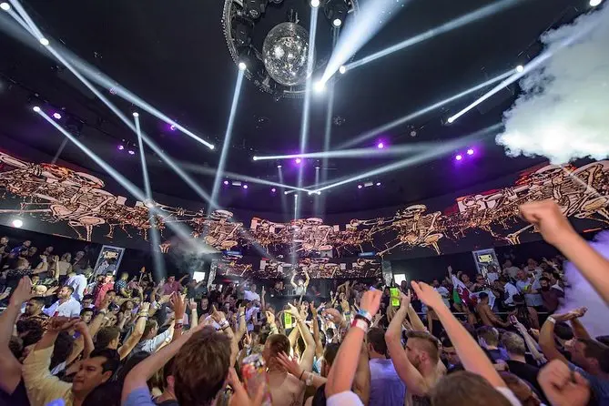 Mandala Nightclub Cancun with elegant décor and a lively crowd.